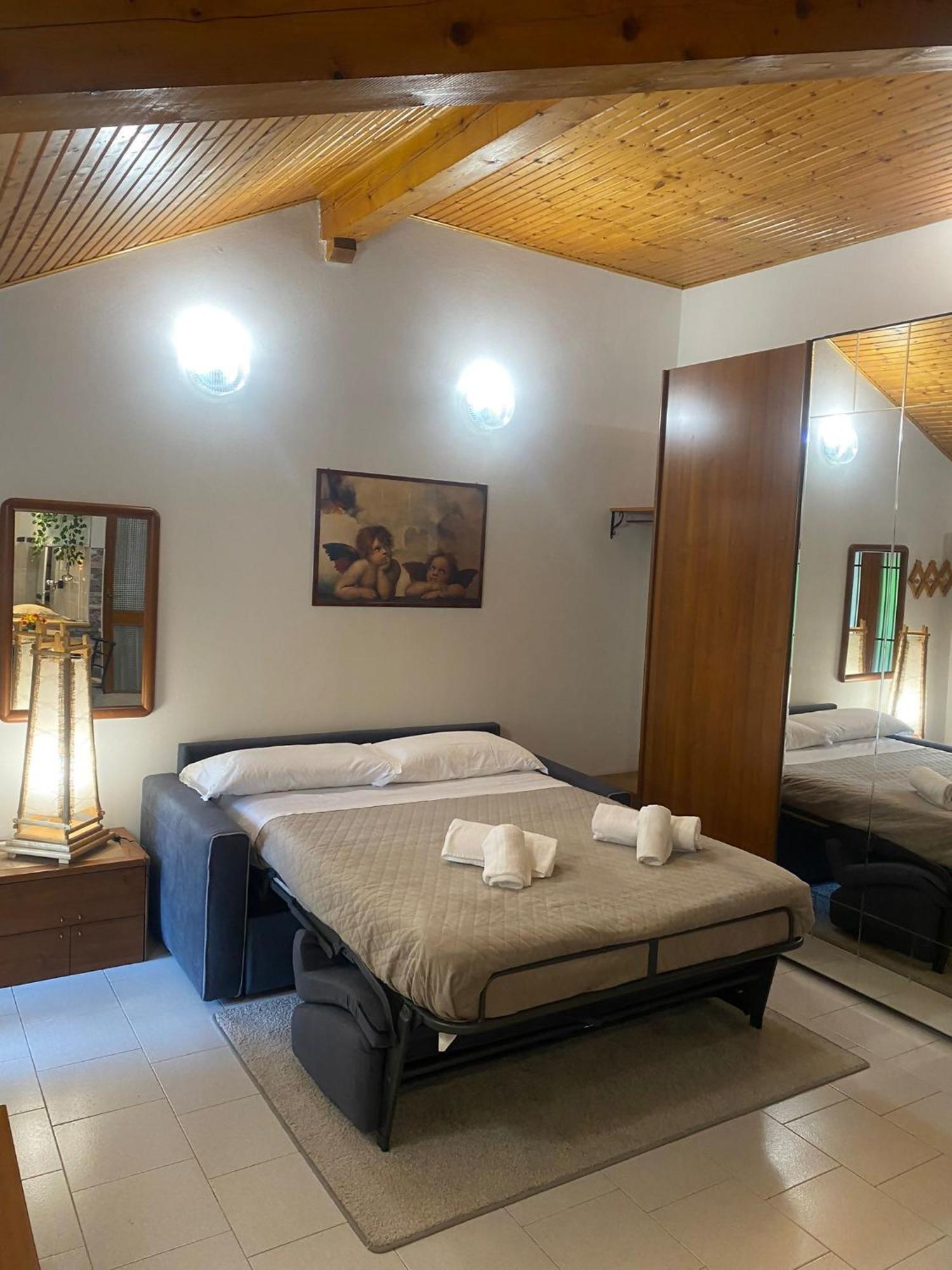 La Corte Dei Torri Loft On The Lake Oliveto Lario エクステリア 写真