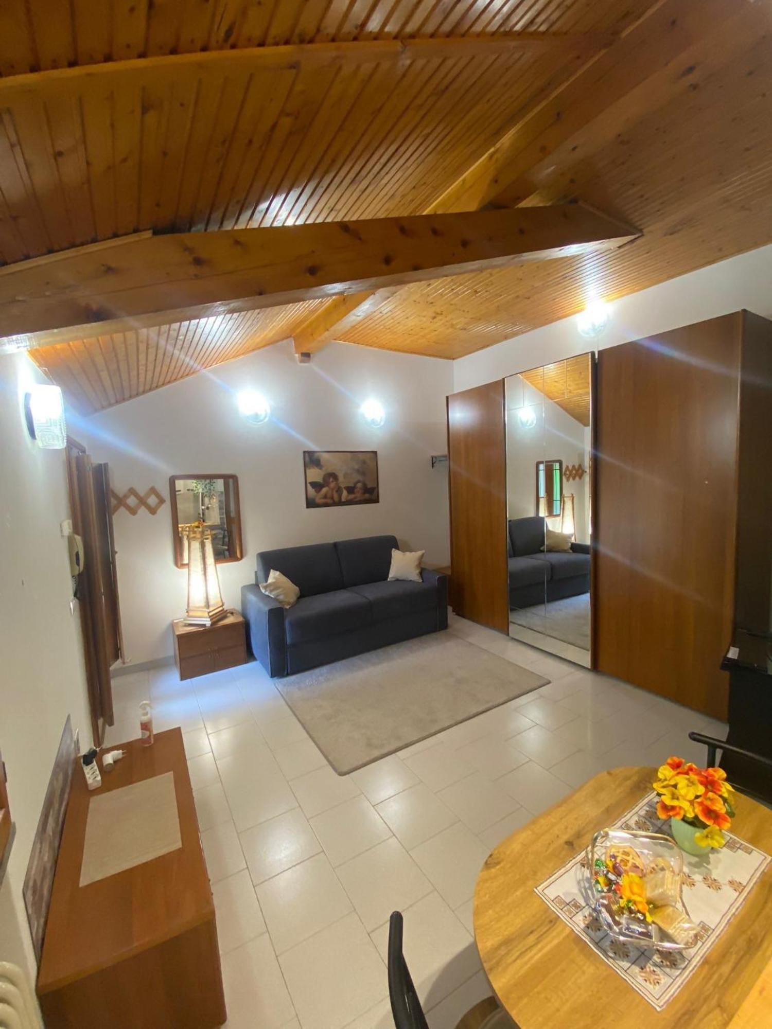 La Corte Dei Torri Loft On The Lake Oliveto Lario エクステリア 写真