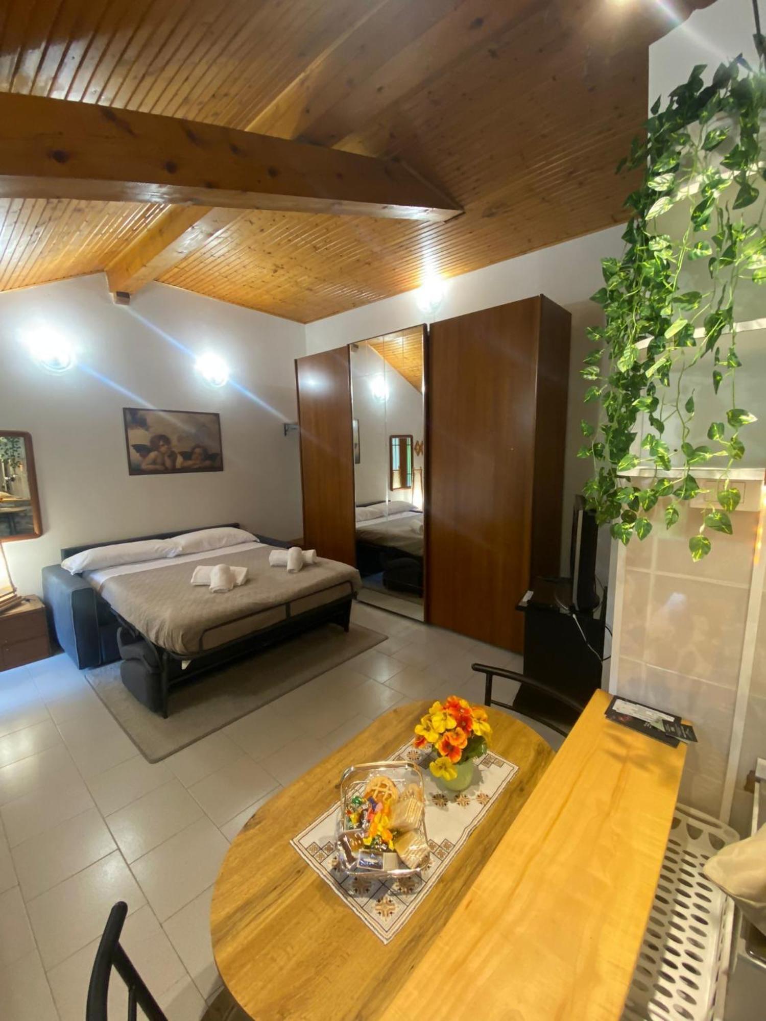 La Corte Dei Torri Loft On The Lake Oliveto Lario エクステリア 写真