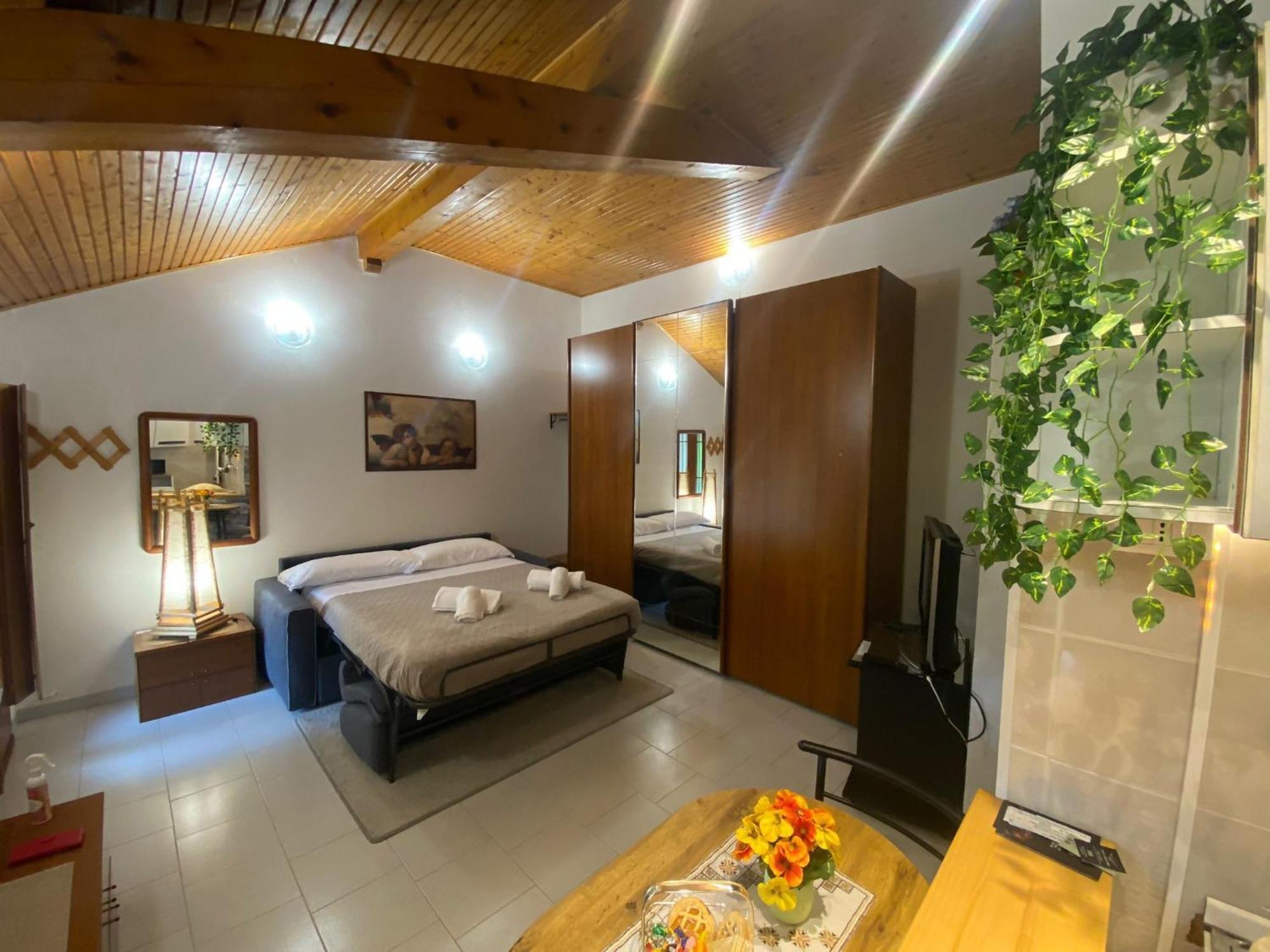 La Corte Dei Torri Loft On The Lake Oliveto Lario エクステリア 写真